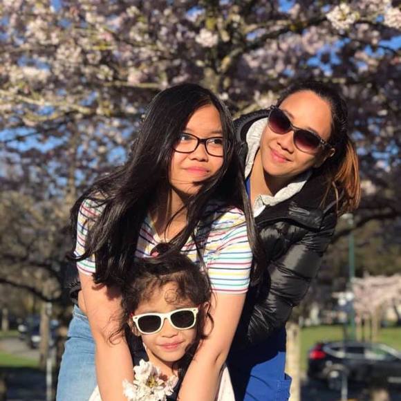 Meet your Posher, Mae - Picture 1 of 1